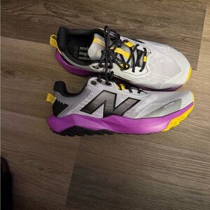New Balance Dynasoft Vitrel v6 Gray and Purple Running Shoes Women, size 11W